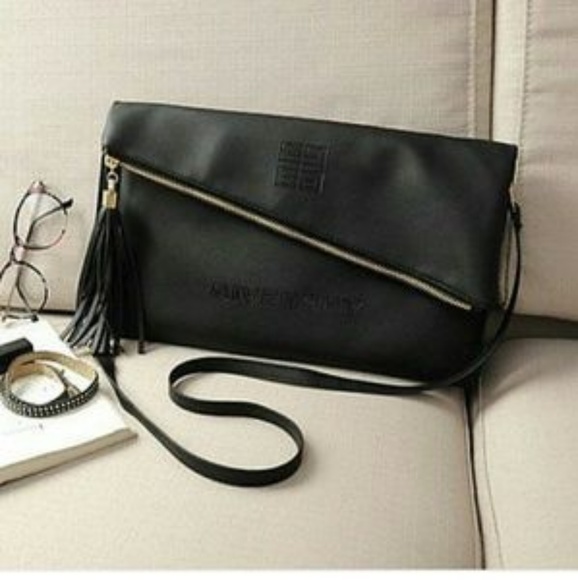 Givenchy perfumes gift clatch. - Picture 2 of 8